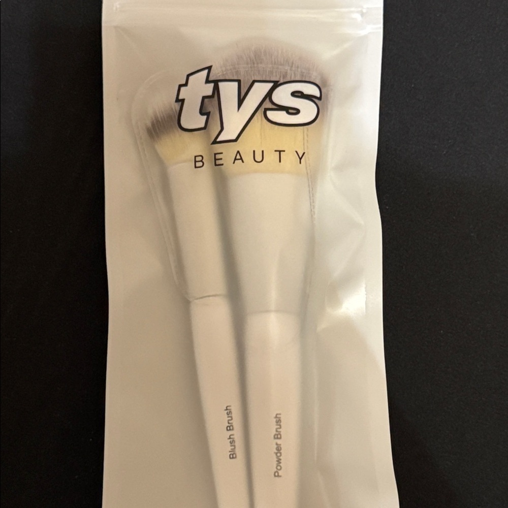 TYS BEAUTY Treat Yourself Makeup Brush Set - Picture 4 of 7
